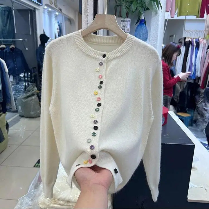 Amelia | Classic Buttoned Knit Cardigan