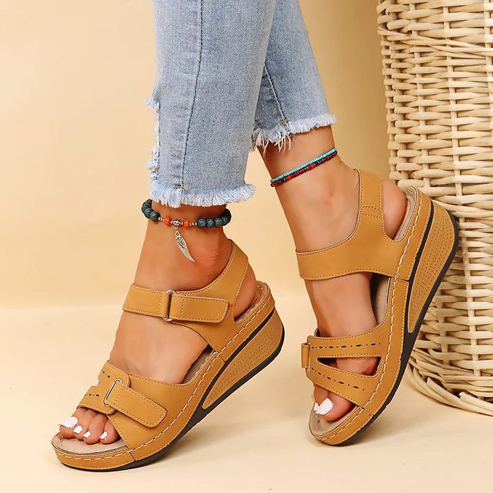 Gudula | Elegant Orthopedic Sandals
