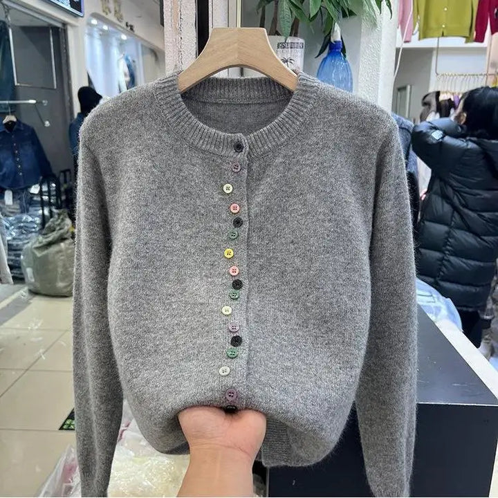 Amelia | Classic Buttoned Knit Cardigan