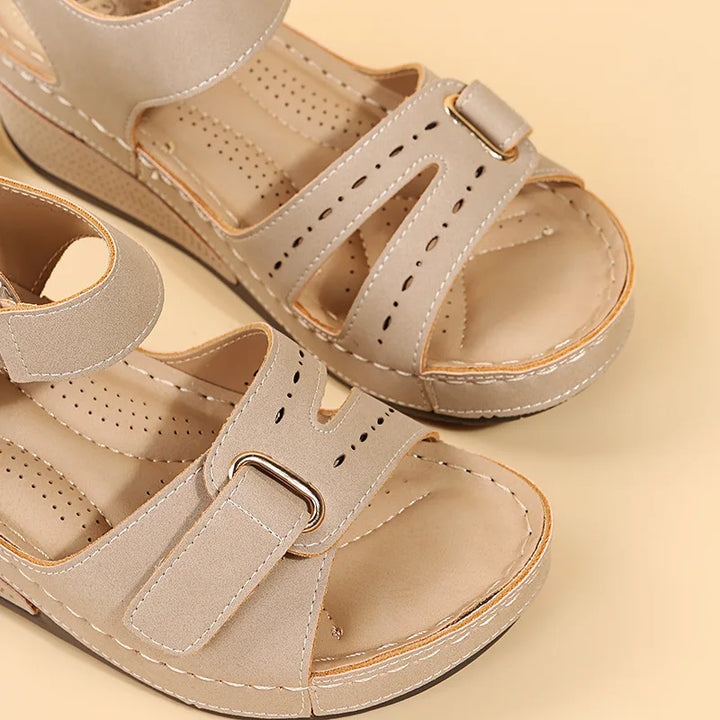 Gudula | Elegant Orthopedic Sandals