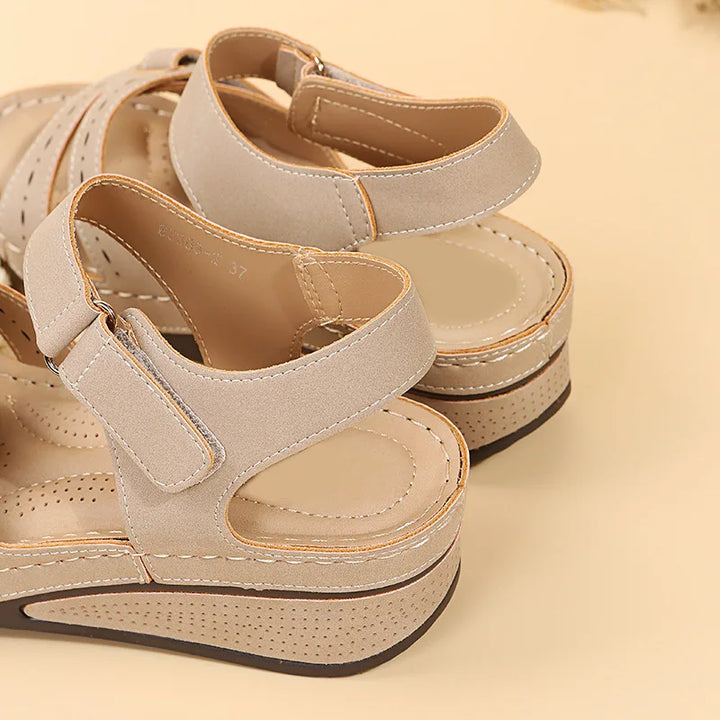 Gudula | Elegant Orthopedic Sandals