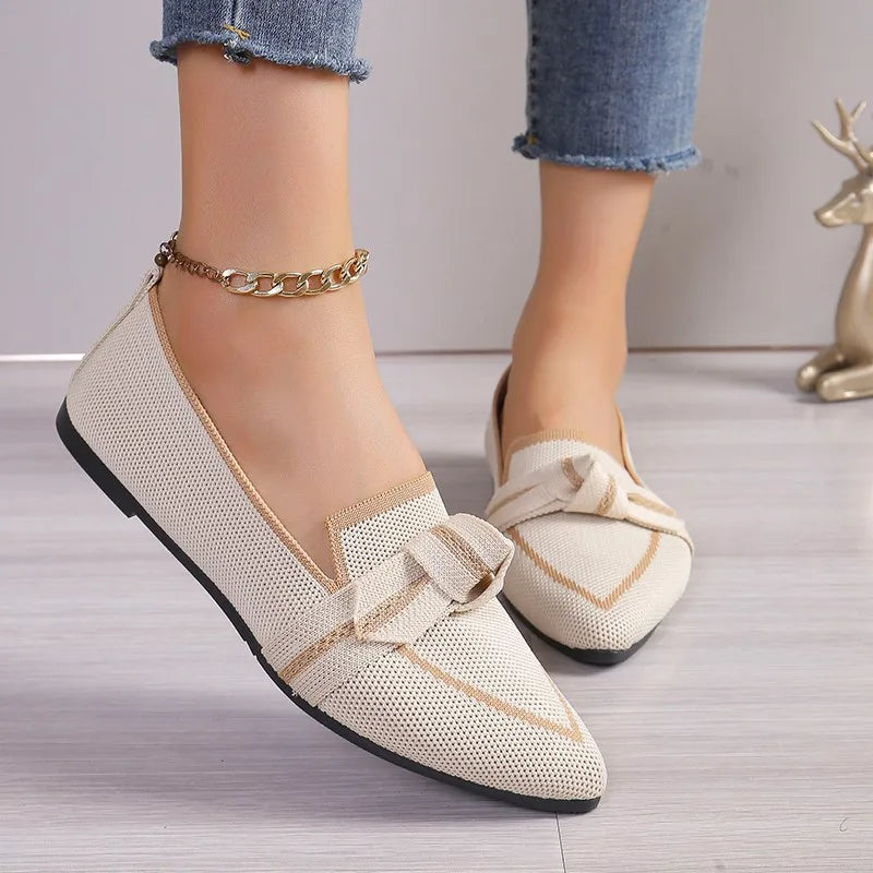 Flat Women's Shoes with Knotted Design
