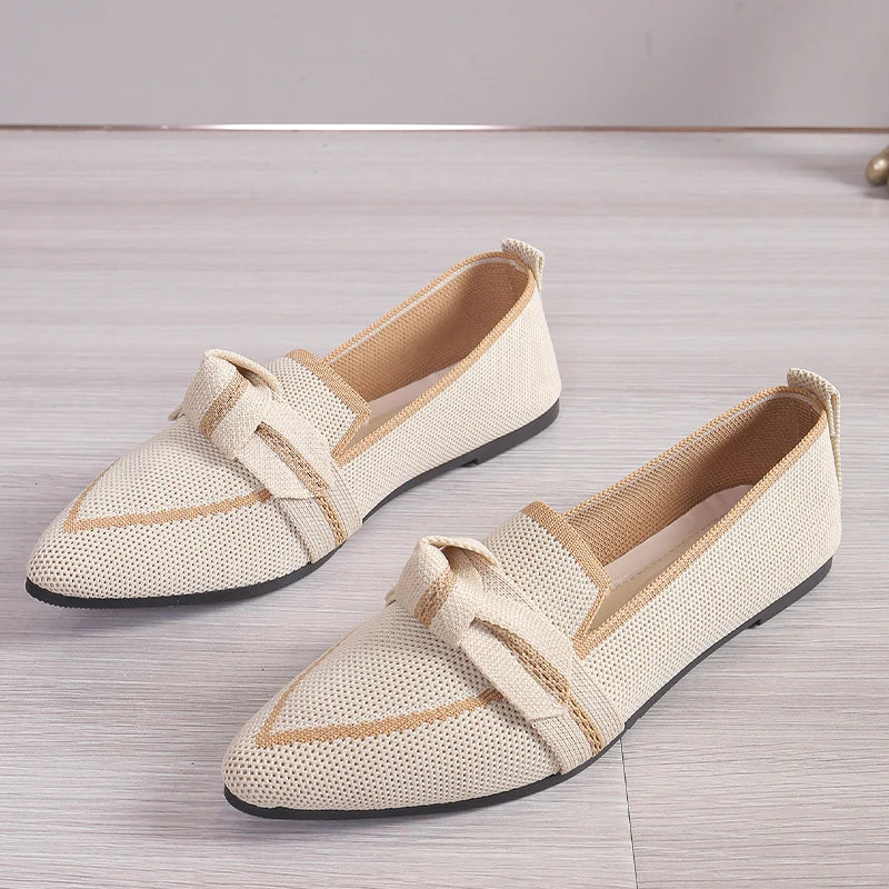 Flat Women's Shoes with Knotted Design