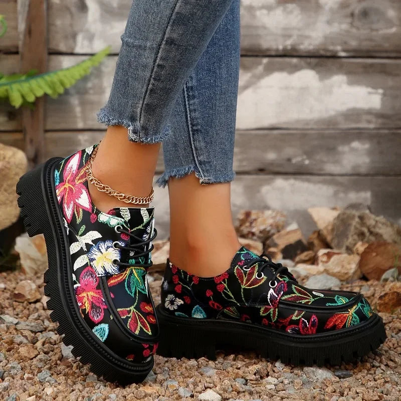 Sandra - Elegant Retro Moccasins