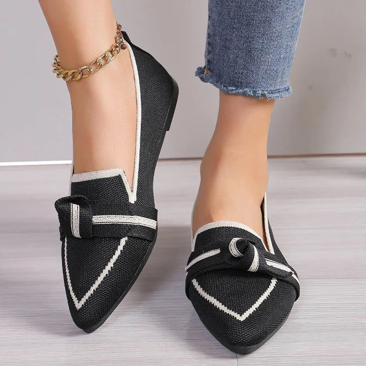 Flat Women's Shoes with Knotted Design